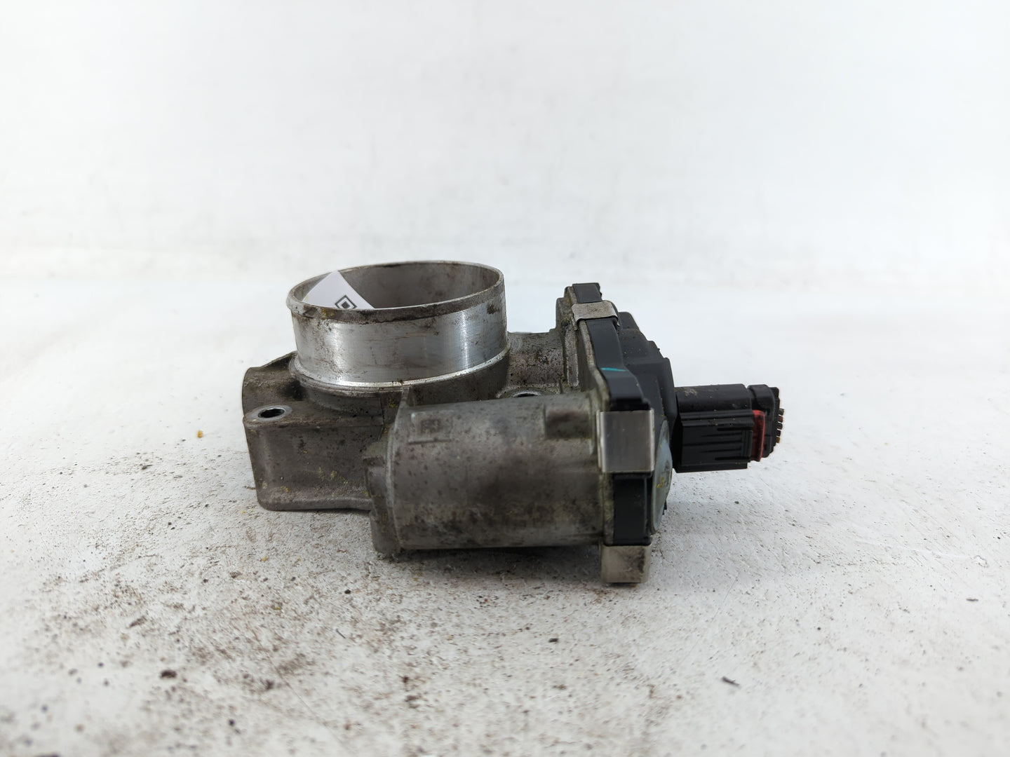 2016-2017 Chevrolet Equinox Throttle Body P/N:12669146AA 12632101CA, 12670834AA Fits Fits 2016 2017 OEM Used Auto Parts - Oe