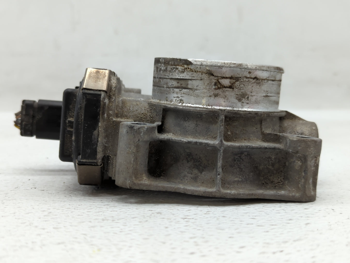 2016-2017 Chevrolet Equinox Throttle Body P/N:12669146AA 12632101CA, 12670834AA Fits Fits 2016 2017 OEM Used Auto Parts - Oe