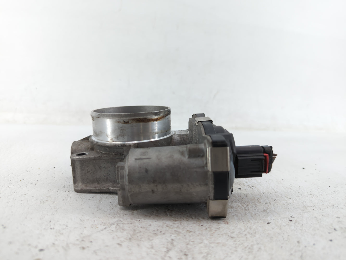 2016-2017 Chevrolet Equinox Throttle Body P/N:12669146AA 12632101CA, 12670834AA Fits Fits 2016 2017 OEM Used Auto Parts - Oe