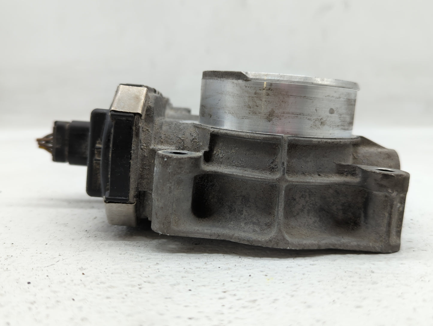 2016-2017 Chevrolet Equinox Throttle Body P/N:12632101CA 12669146AA, 12670834AA Fits Fits 2016 2017 OEM Used Auto Parts - Oe