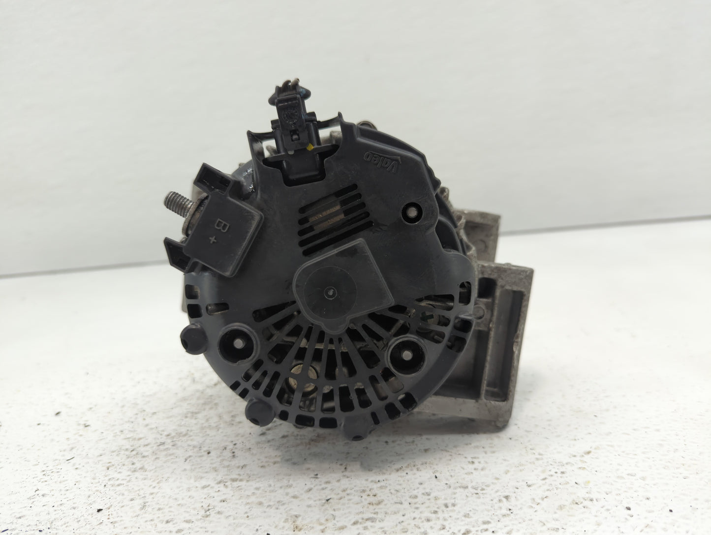 2010-2017 Chevrolet Equinox Alternator Replacement Generator Charging Assembly Engine OEM P/N:13500315 13588328 Fits OEM Use