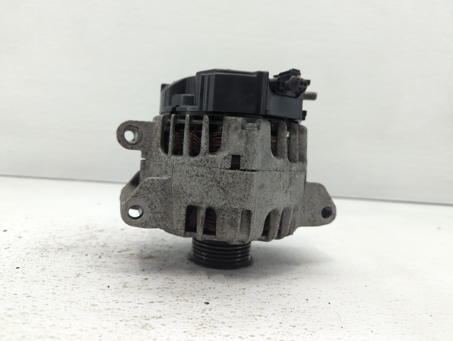 2010-2017 Chevrolet Equinox Alternator Replacement Generator Charging Assembly Engine OEM P/N:13500315 13588328 Fits OEM Use