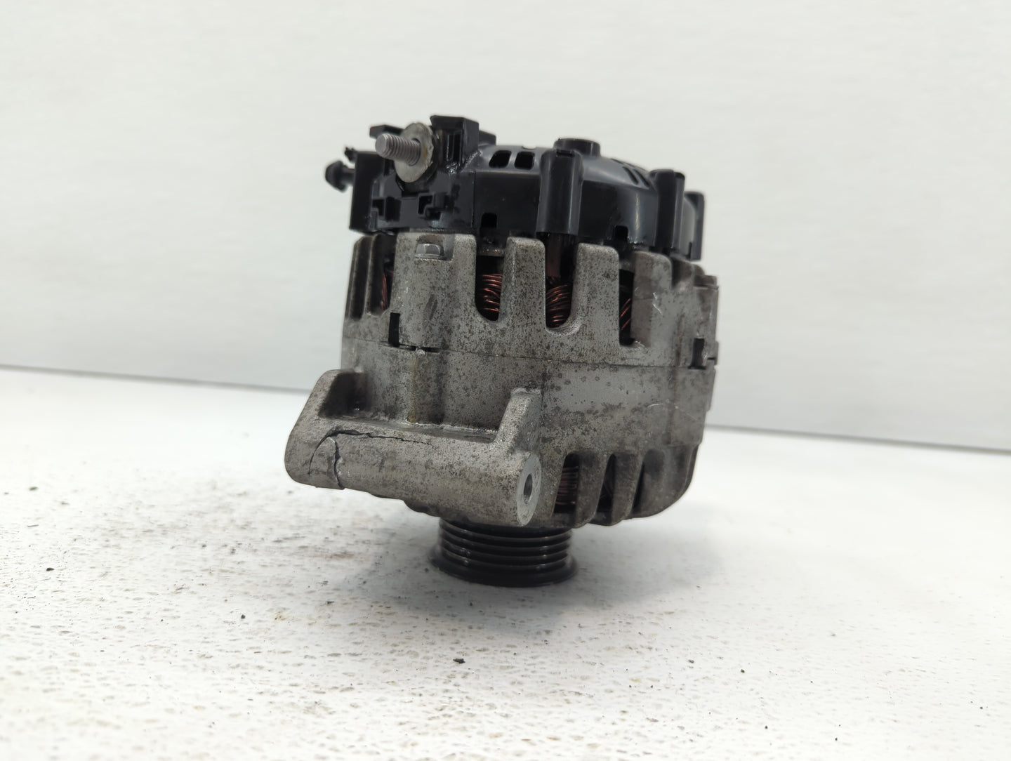 2010-2017 Chevrolet Equinox Alternator Replacement Generator Charging Assembly Engine OEM P/N:13500315 13588328 Fits OEM Use