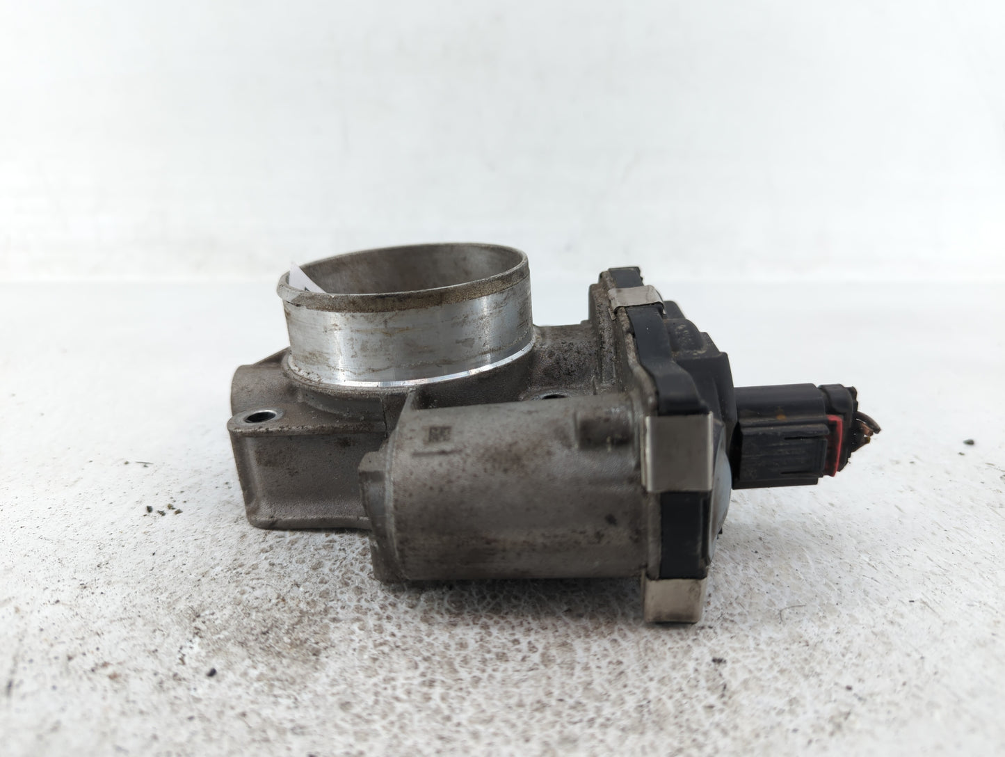 2016-2017 Chevrolet Equinox Throttle Body P/N:12670834AA Fits Fits 2016 2017 OEM Used Auto Parts - Oemusedautoparts1.com