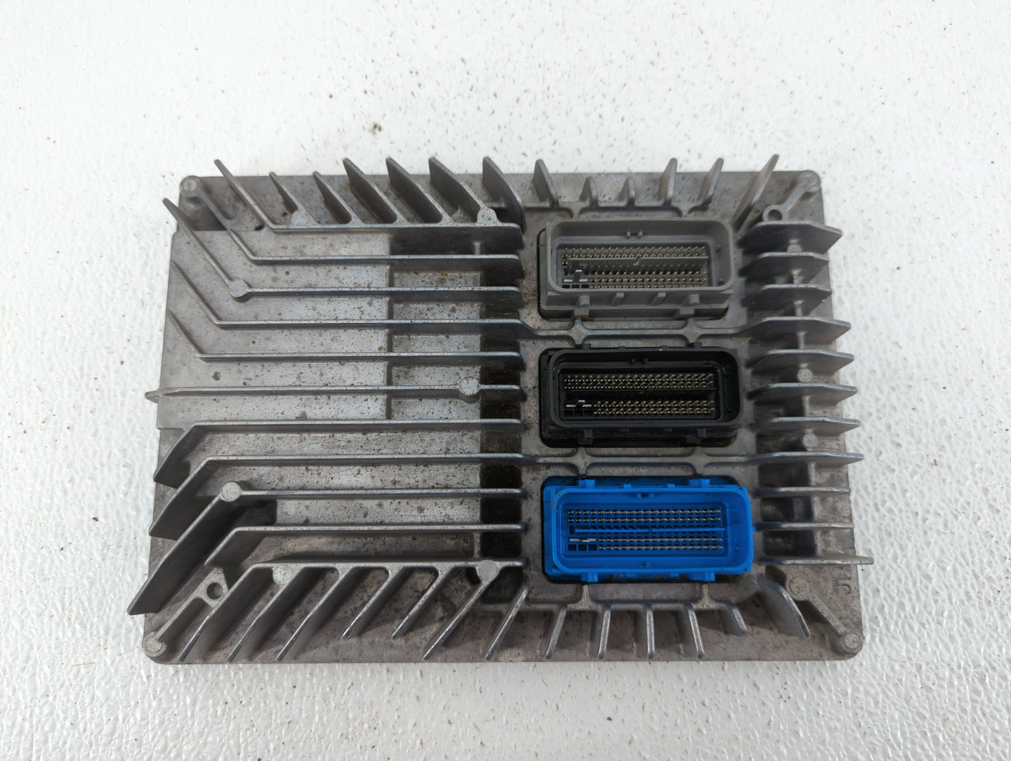 2017 Chevrolet Equinox PCM Engine Control Computer ECU ECM PCU OEM P/N:12667189 12708794, 12719362 Fits Fits 2018 2019 2020 