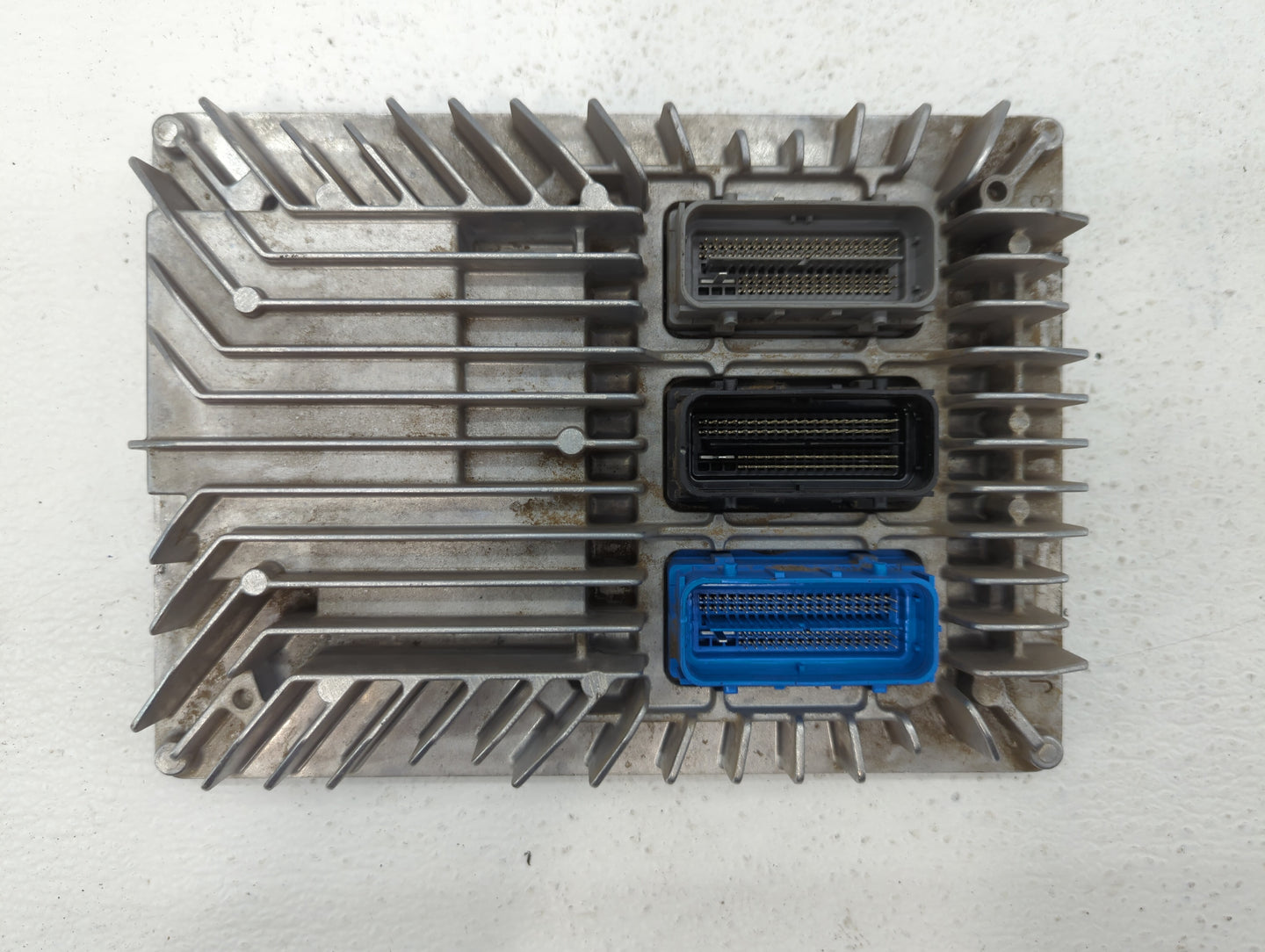 2017 Chevrolet Equinox PCM Engine Control Computer ECU ECM PCU OEM P/N:12667002 12667189, 12708794 Fits Fits 2018 2019 2020 