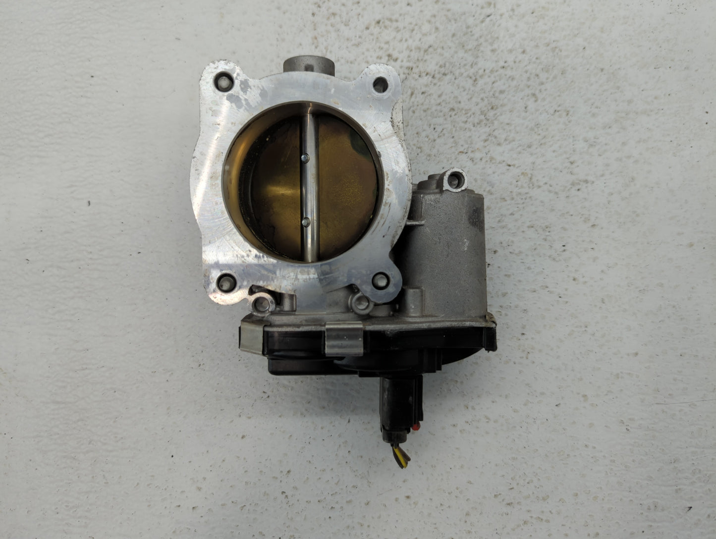 2016-2017 Chevrolet Equinox Throttle Body P/N:12670834AA Fits Fits 2016 2017 OEM Used Auto Parts - Oemusedautoparts1.com