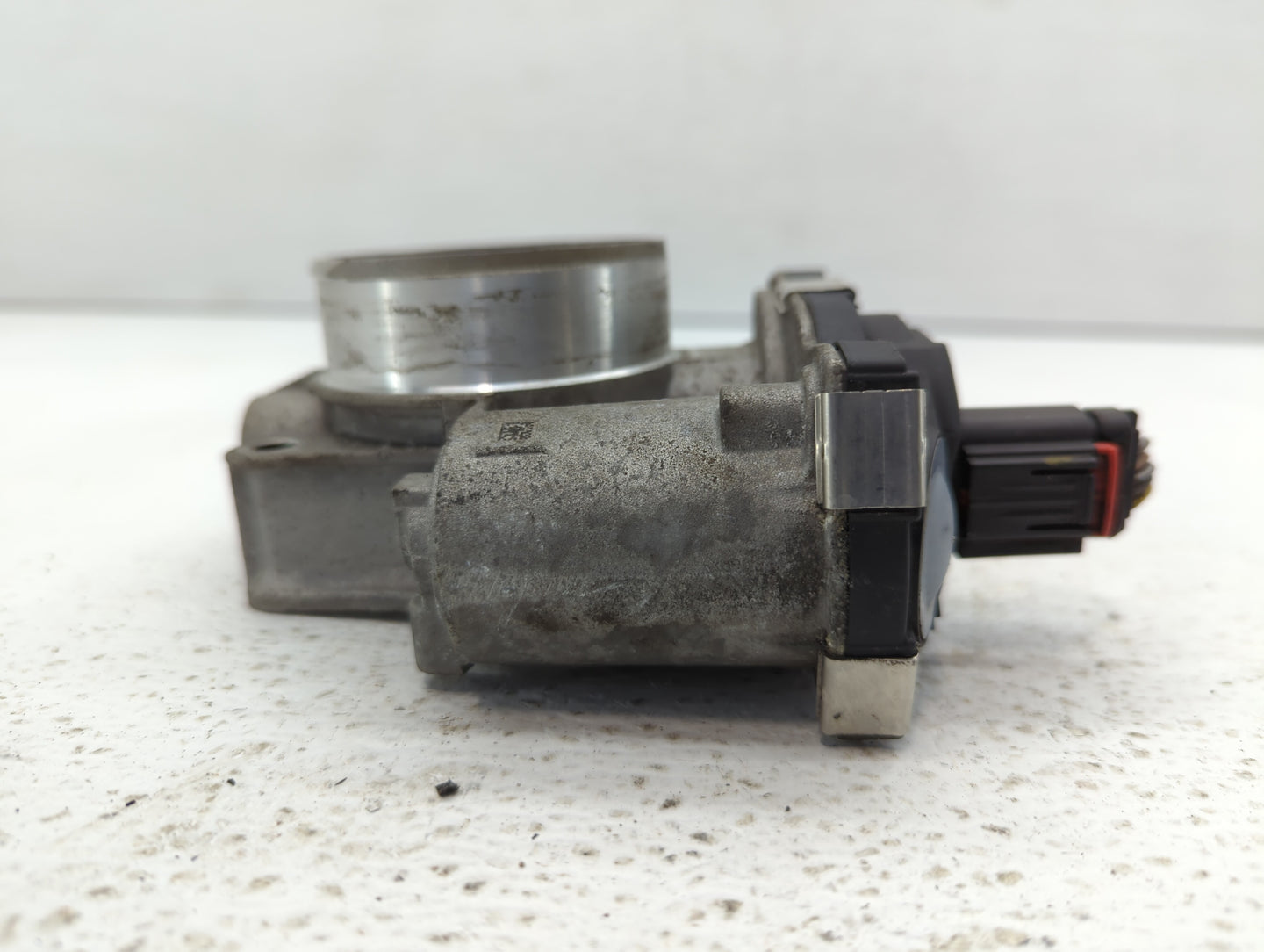 2016-2017 Chevrolet Equinox Throttle Body P/N:12670834AA Fits Fits 2016 2017 OEM Used Auto Parts - Oemusedautoparts1.com