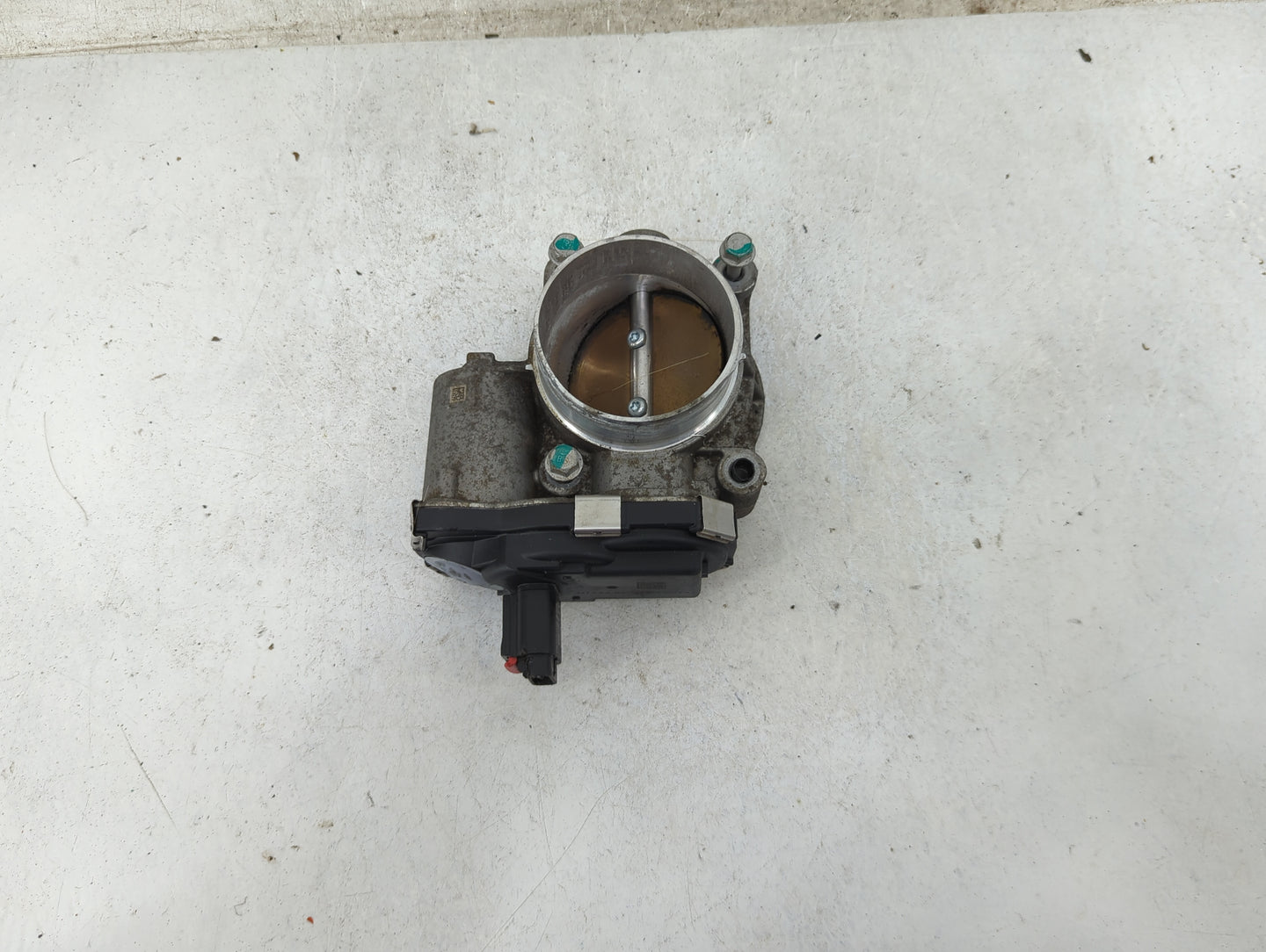2016-2017 Chevrolet Equinox Throttle Body P/N:12670334AA Fits Fits 2016 2017 OEM Used Auto Parts - Oemusedautoparts1.com