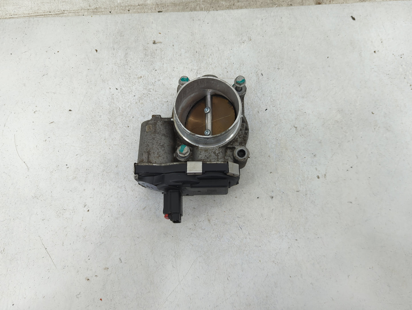 2016-2017 Chevrolet Equinox Throttle Body P/N:12670334AA Fits Fits 2016 2017 OEM Used Auto Parts - Oemusedautoparts1.com