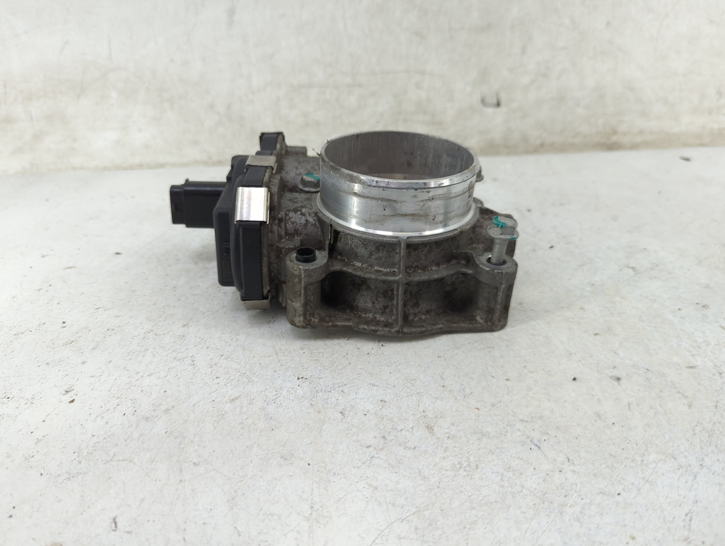 2016-2017 Chevrolet Equinox Throttle Body P/N:12670334AA Fits Fits 2016 2017 OEM Used Auto Parts - Oemusedautoparts1.com