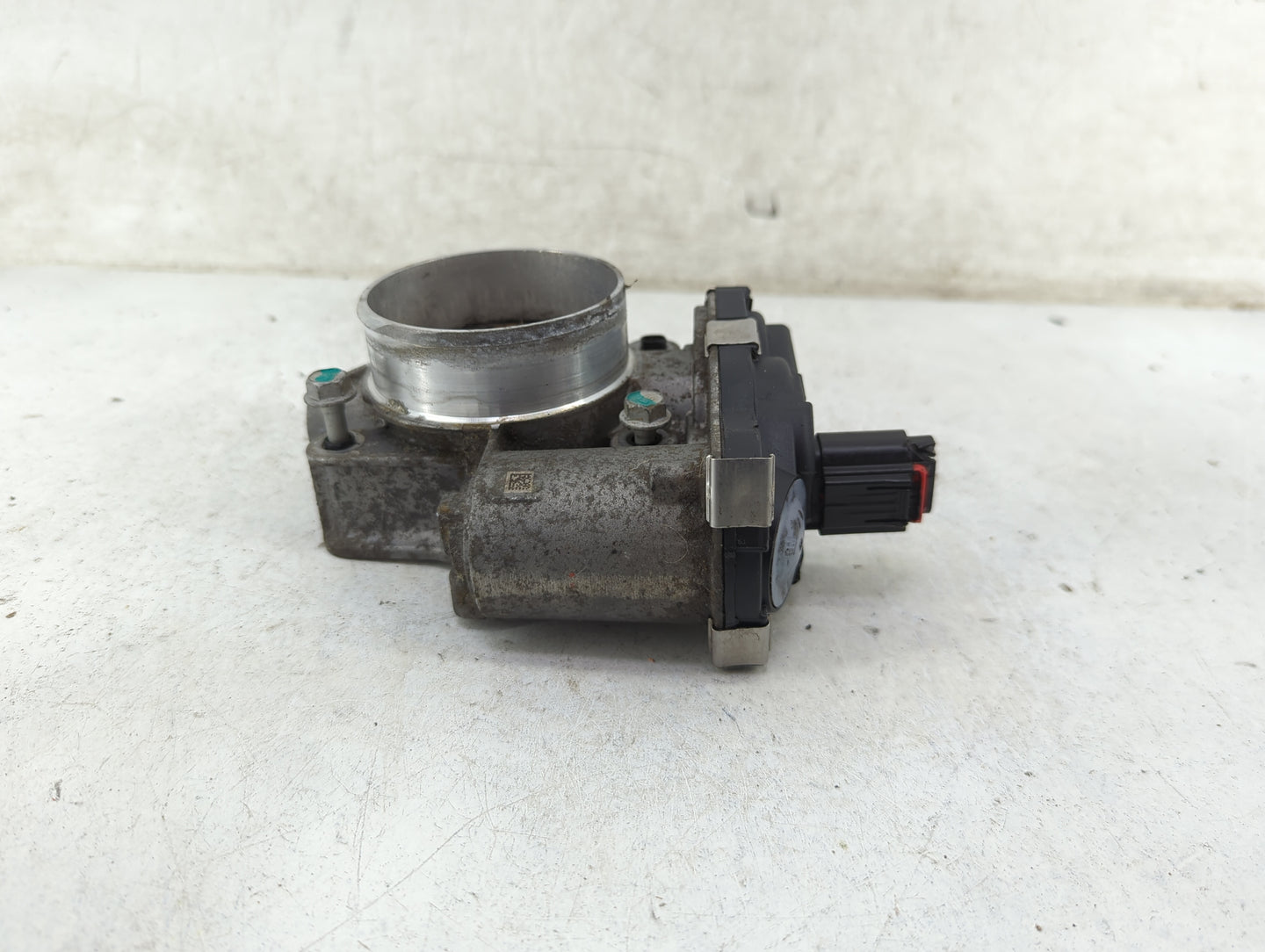 2016-2017 Chevrolet Equinox Throttle Body P/N:12670334AA Fits Fits 2016 2017 OEM Used Auto Parts - Oemusedautoparts1.com