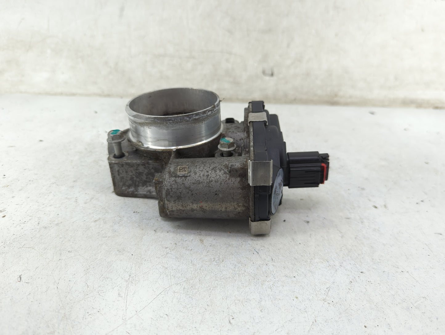 2016-2017 Chevrolet Equinox Throttle Body P/N:12670334AA Fits Fits 2016 2017 OEM Used Auto Parts - Oemusedautoparts1.com
