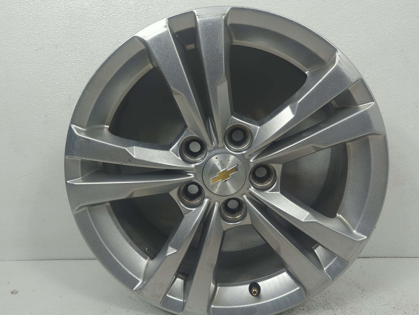 2017 Chevrolet Equinox Oem Wheel Rim 5024795 - Oemusedautoparts1.com