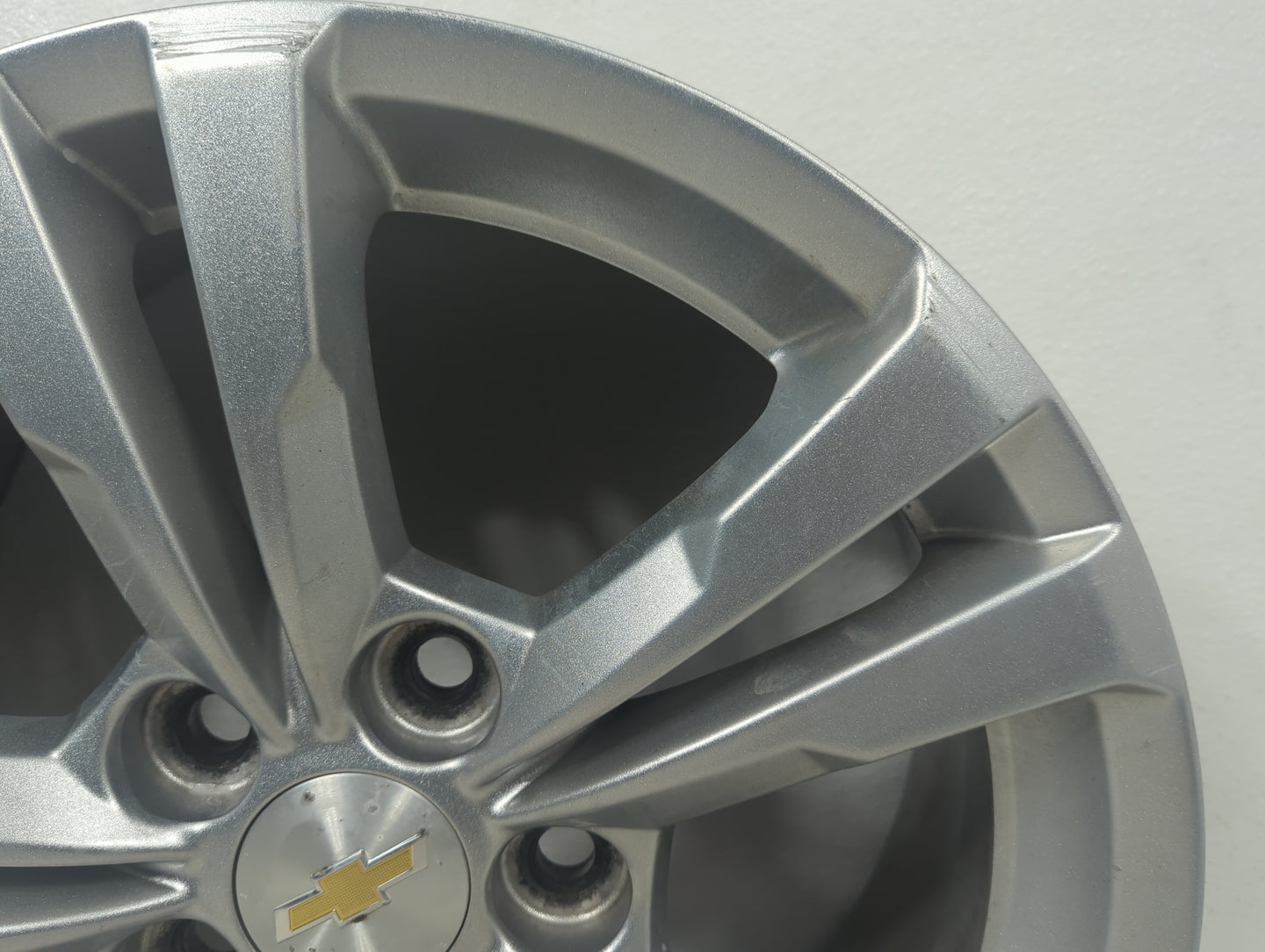 2017 Chevrolet Equinox Oem Wheel Rim 5024795 - Oemusedautoparts1.com