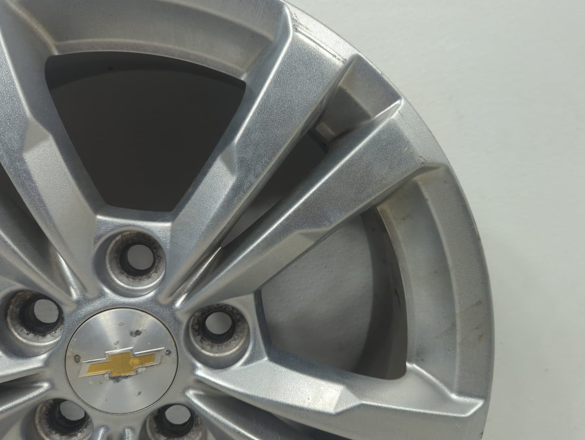 2017 Chevrolet Equinox Oem Wheel Rim 5024796 - Oemusedautoparts1.com
