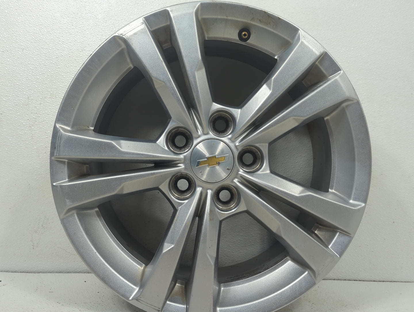 2017 Chevrolet Equinox Oem Wheel Rim 5024797 - Oemusedautoparts1.com