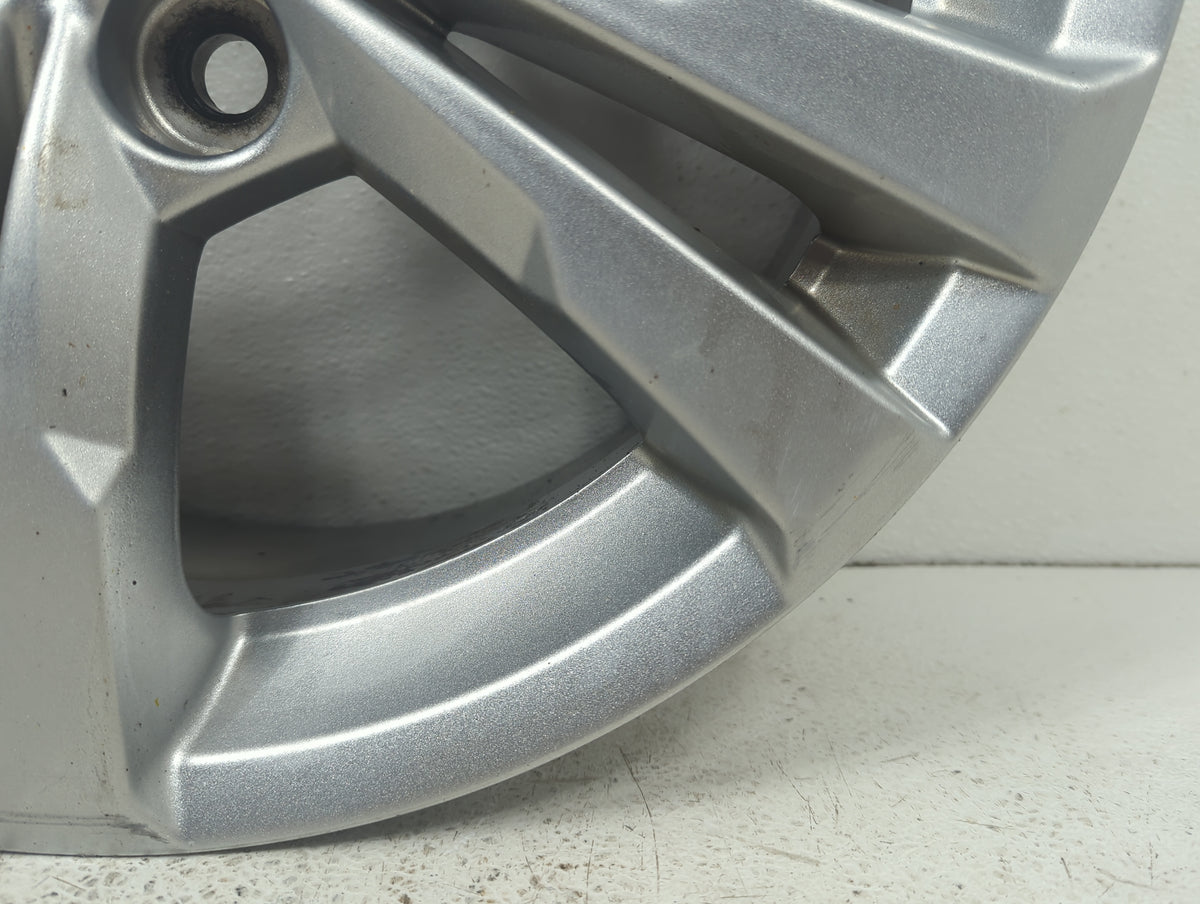 2017 Chevrolet Equinox Oem Wheel Rim 5024797 - Oemusedautoparts1.com
