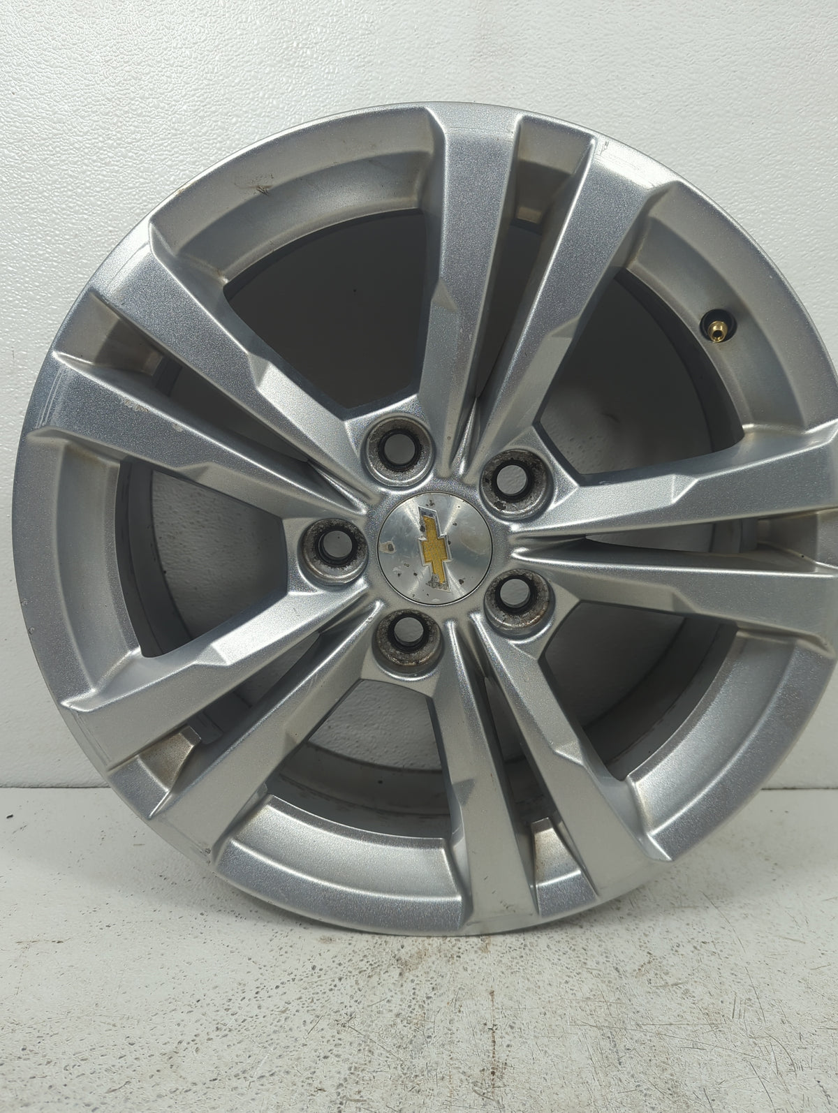 2017 Chevrolet Equinox Oem Wheel Rim 5024798 - Oemusedautoparts1.com