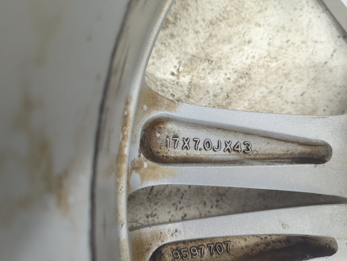 2017 Chevrolet Equinox Oem Wheel Rim 5024798 - Oemusedautoparts1.com