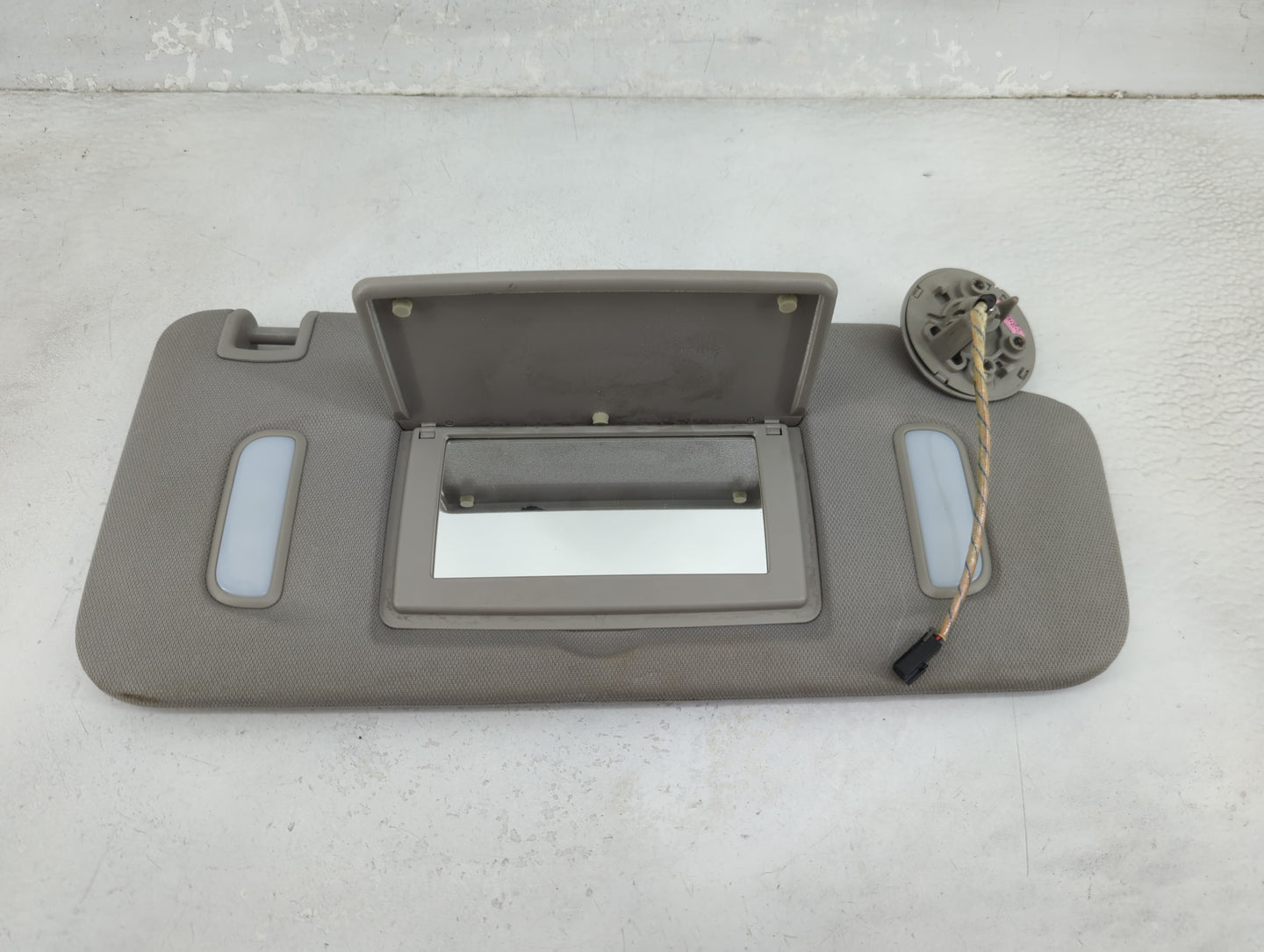 2010-2017 Chevrolet Equinox Sun Visor Shade Replacement Passenger Right Mirror Fits Fits 2010 2011 2012 2013 2014 2015 2016 