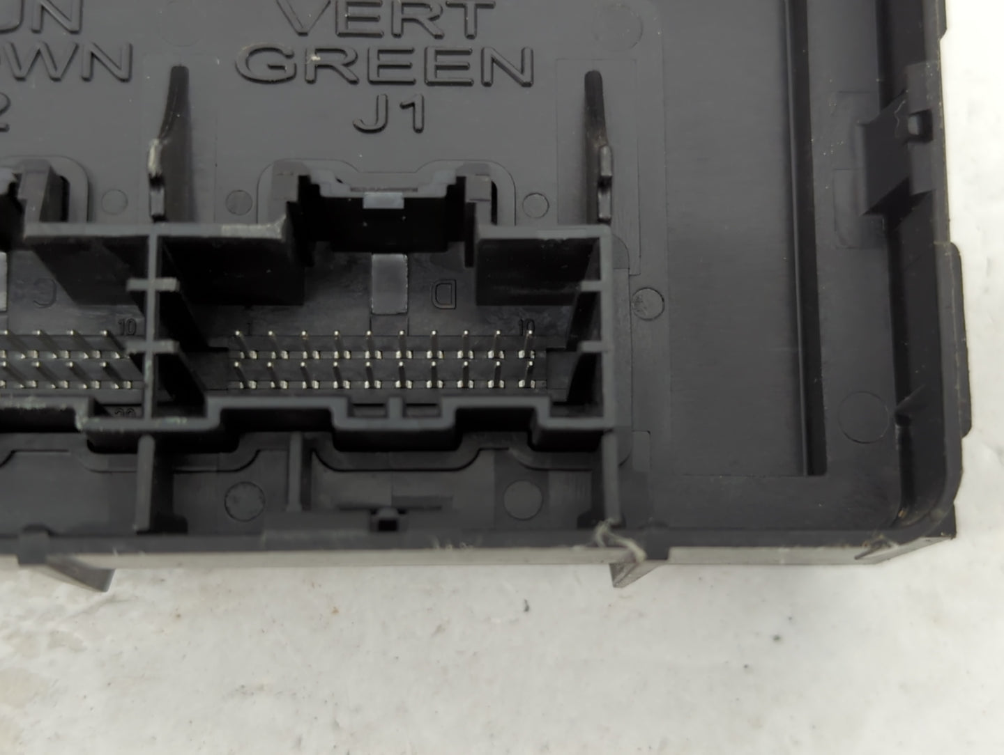 2017-2017 Chevrolet Equinox Communication Control Module 23473961 - Oemusedautoparts1.com