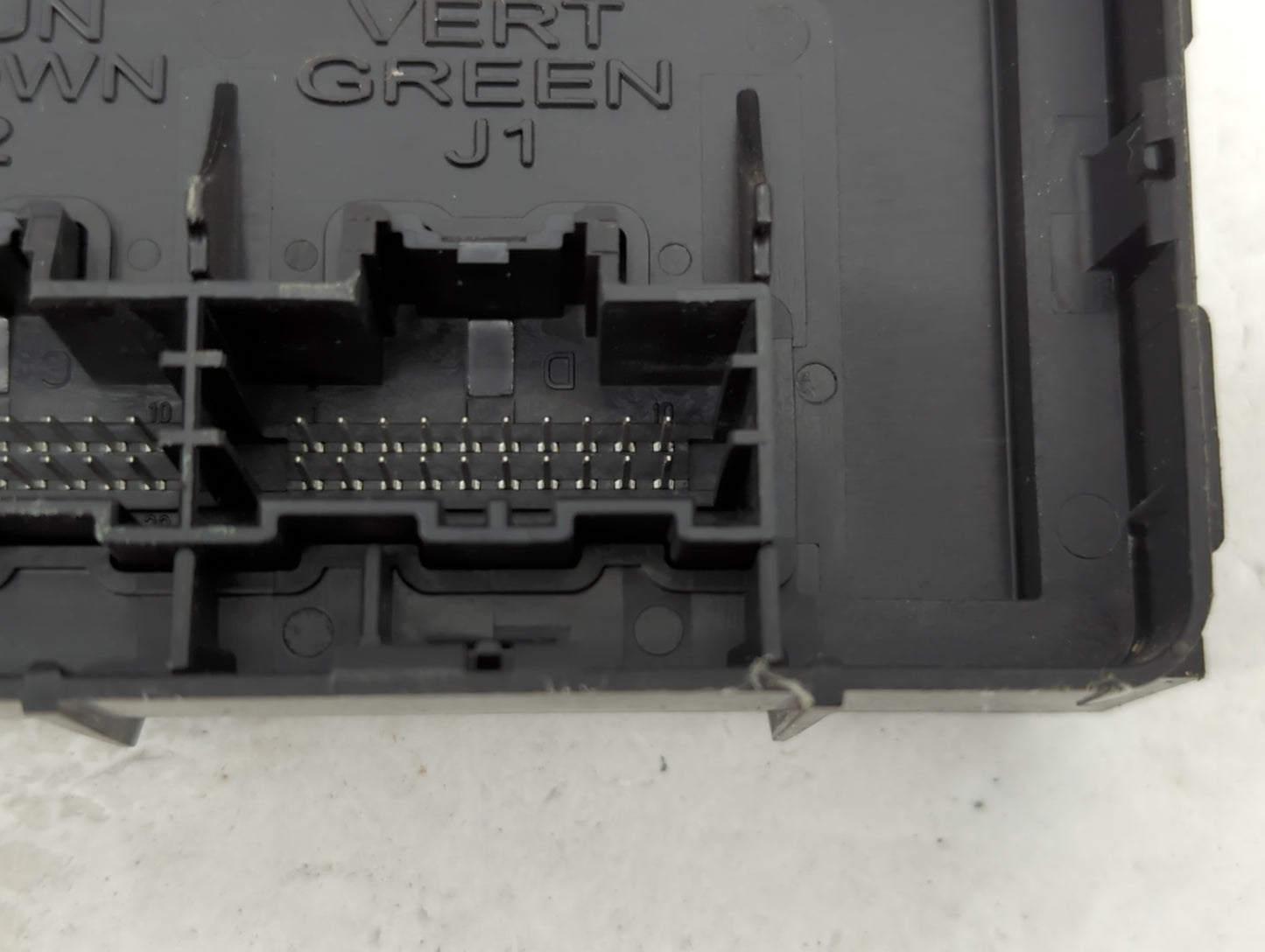 2017-2017 Chevrolet Equinox Communication Control Module 23473961 - Oemusedautoparts1.com