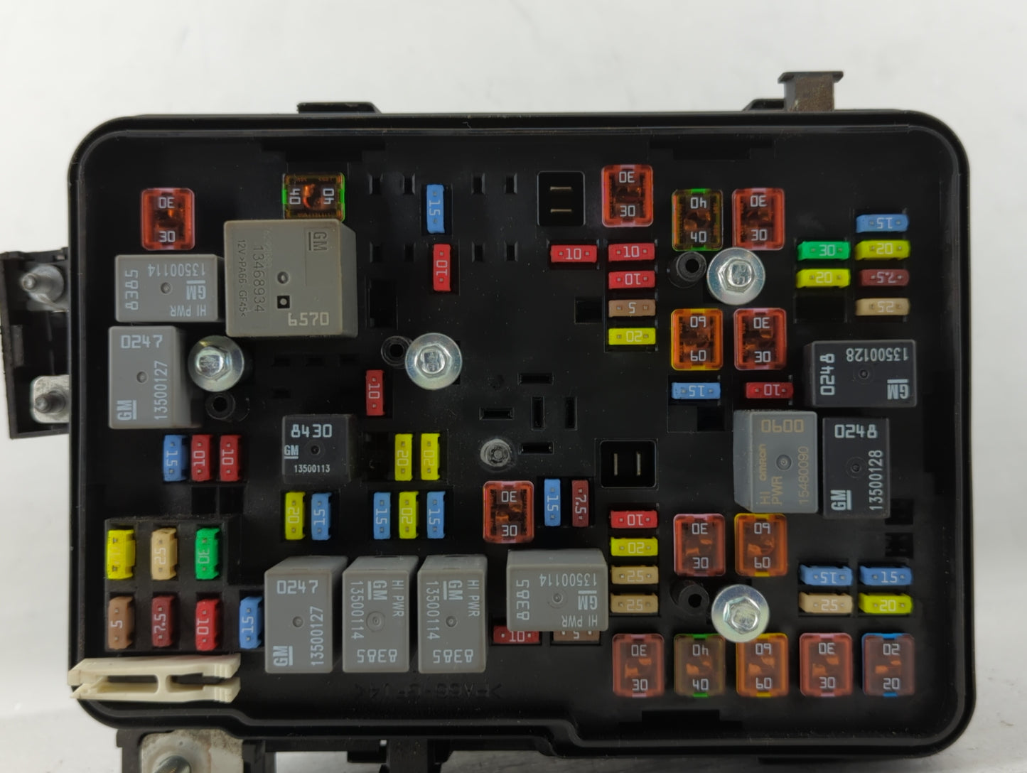 2016-2017 Chevrolet Equinox Fusebox Fuse Box Panel Relay Module P/N:84080470_01 23325532_01 Fits Fits 2016 2017 OEM Used Aut