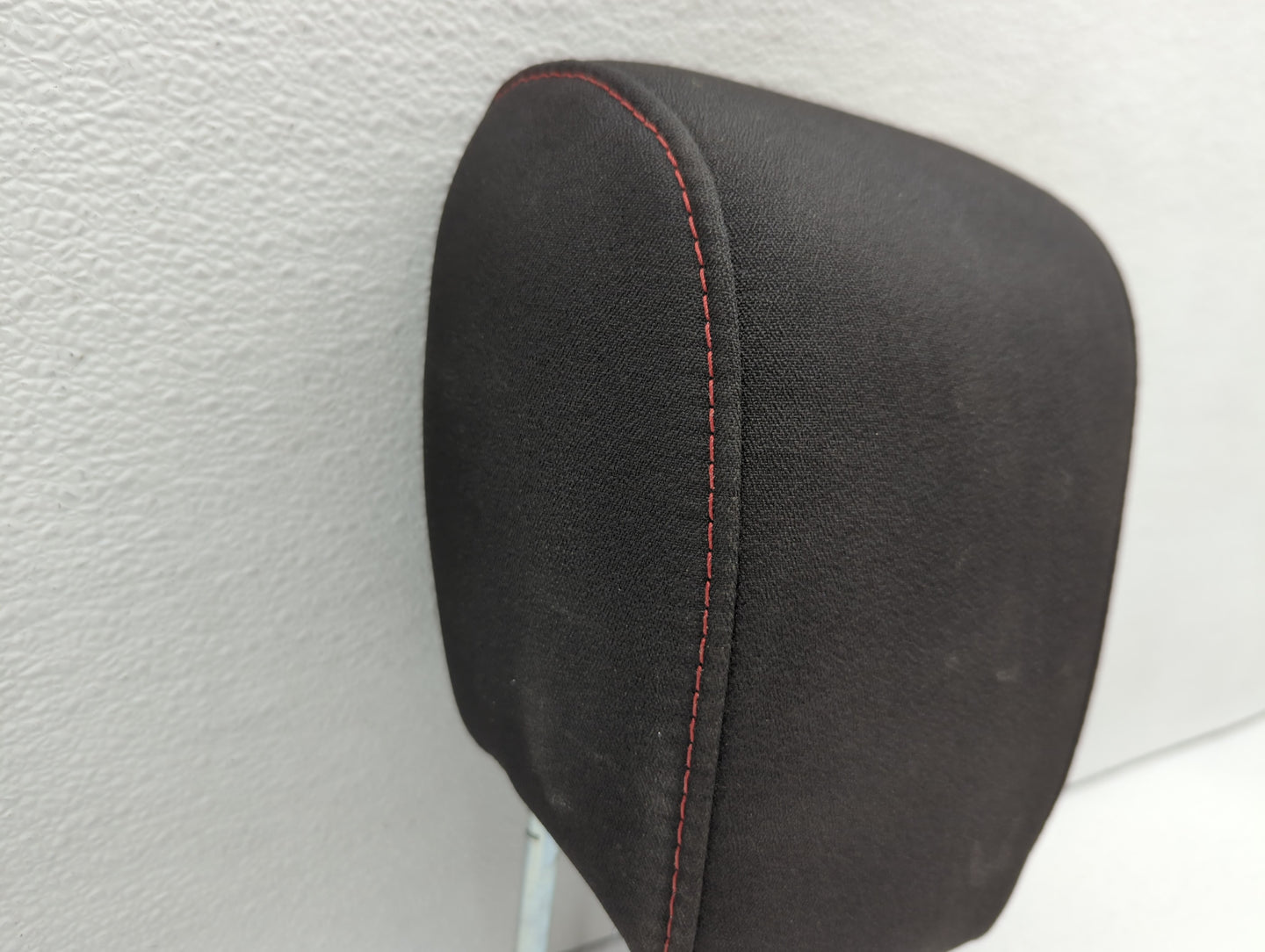 2014 Chevrolet Equinox Headrest Head Rest Front Driver Passenger Seat - Oemusedautoparts1.com