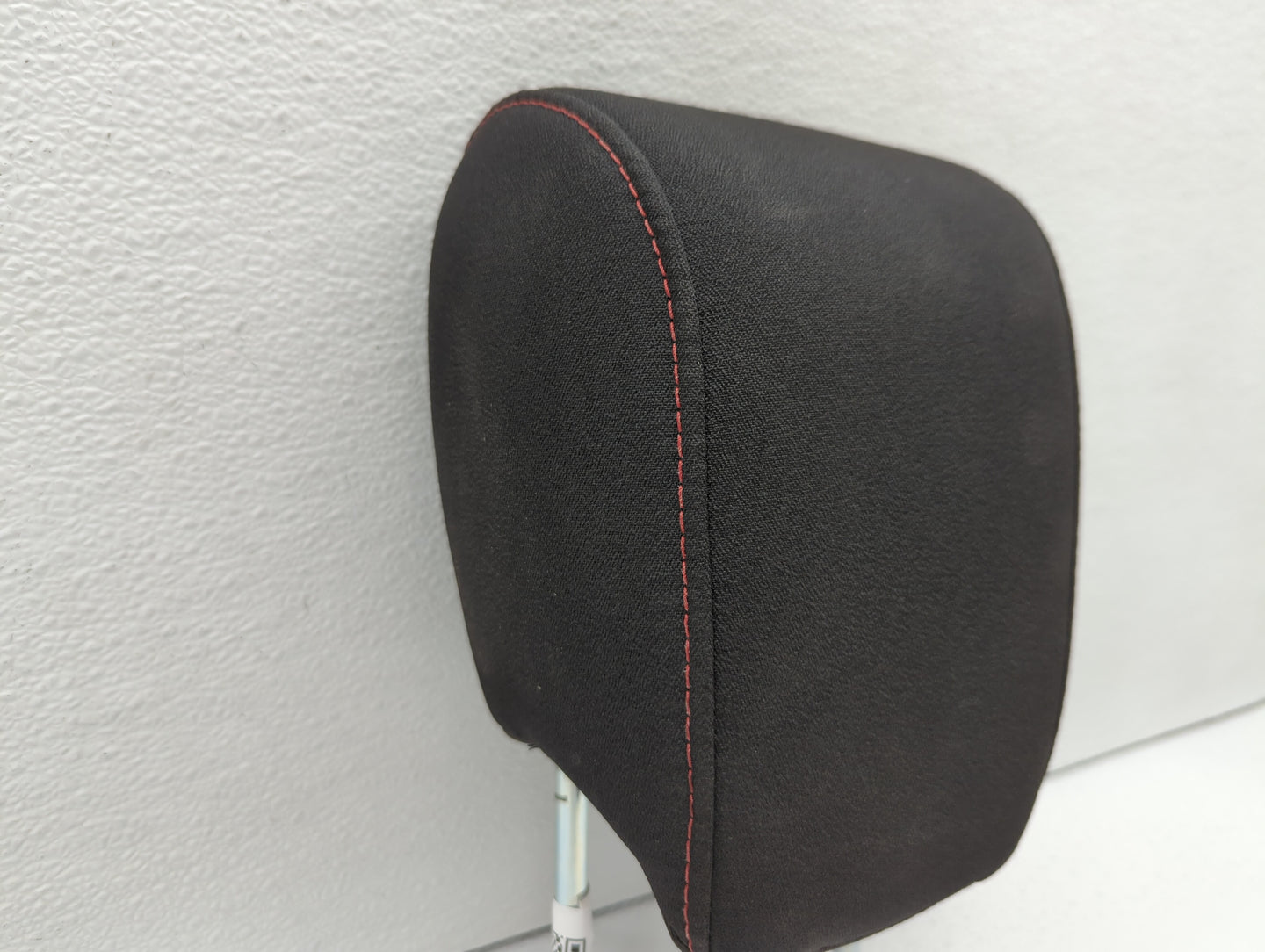 2014 Chevrolet Equinox Headrest Head Rest Front Driver Passenger Seat - Oemusedautoparts1.com