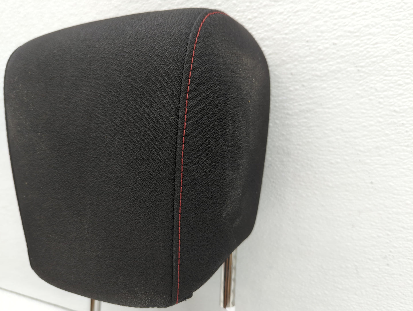 2014 Chevrolet Equinox Headrest Head Rest Front Driver Passenger Seat - Oemusedautoparts1.com