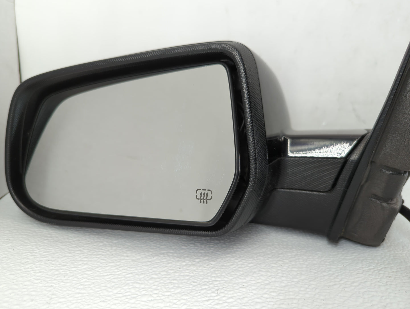2015-2017 Chevrolet Equinox Driver Side View Mirror - Left Door Mirror OEM Used - Oemusedautoparts1.com