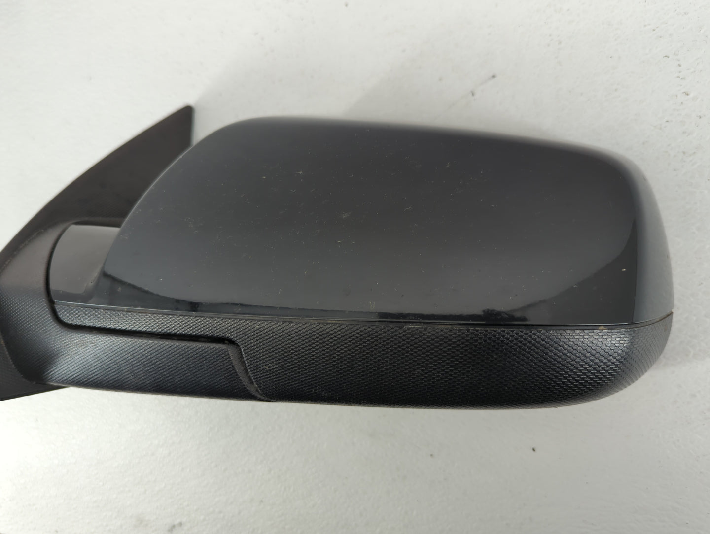 2016-2017 Chevrolet Equinox Driver Side View Mirror - Left Door Mirror OEM Used - Oemusedautoparts1.com