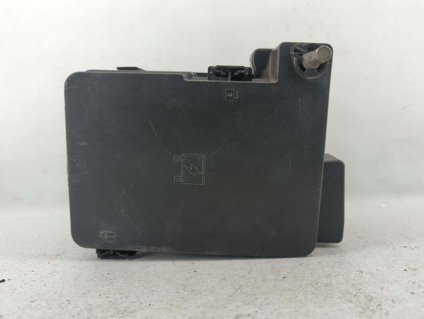 2016-2017 Chevrolet Equinox Fusebox Fuse Box Panel Relay Module P/N:84080470_01 Fits Fits 2016 2017 OEM Used Auto Parts - Oe