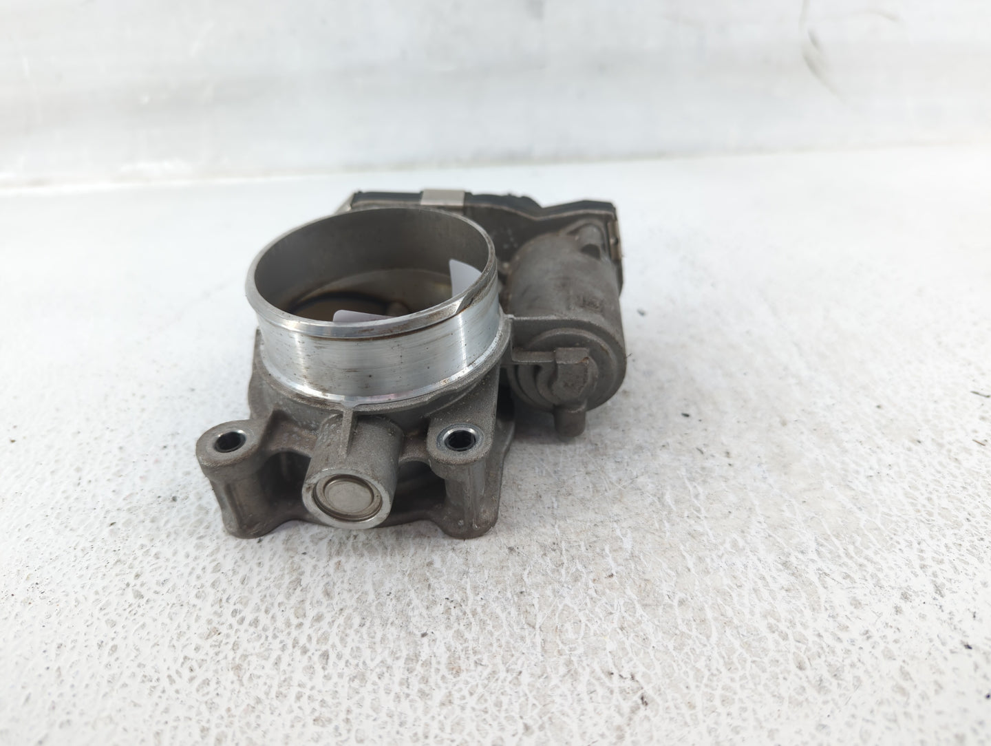 2016-2017 Chevrolet Equinox Throttle Body P/N:12670834AA Fits Fits 2016 2017 OEM Used Auto Parts - Oemusedautoparts1.com