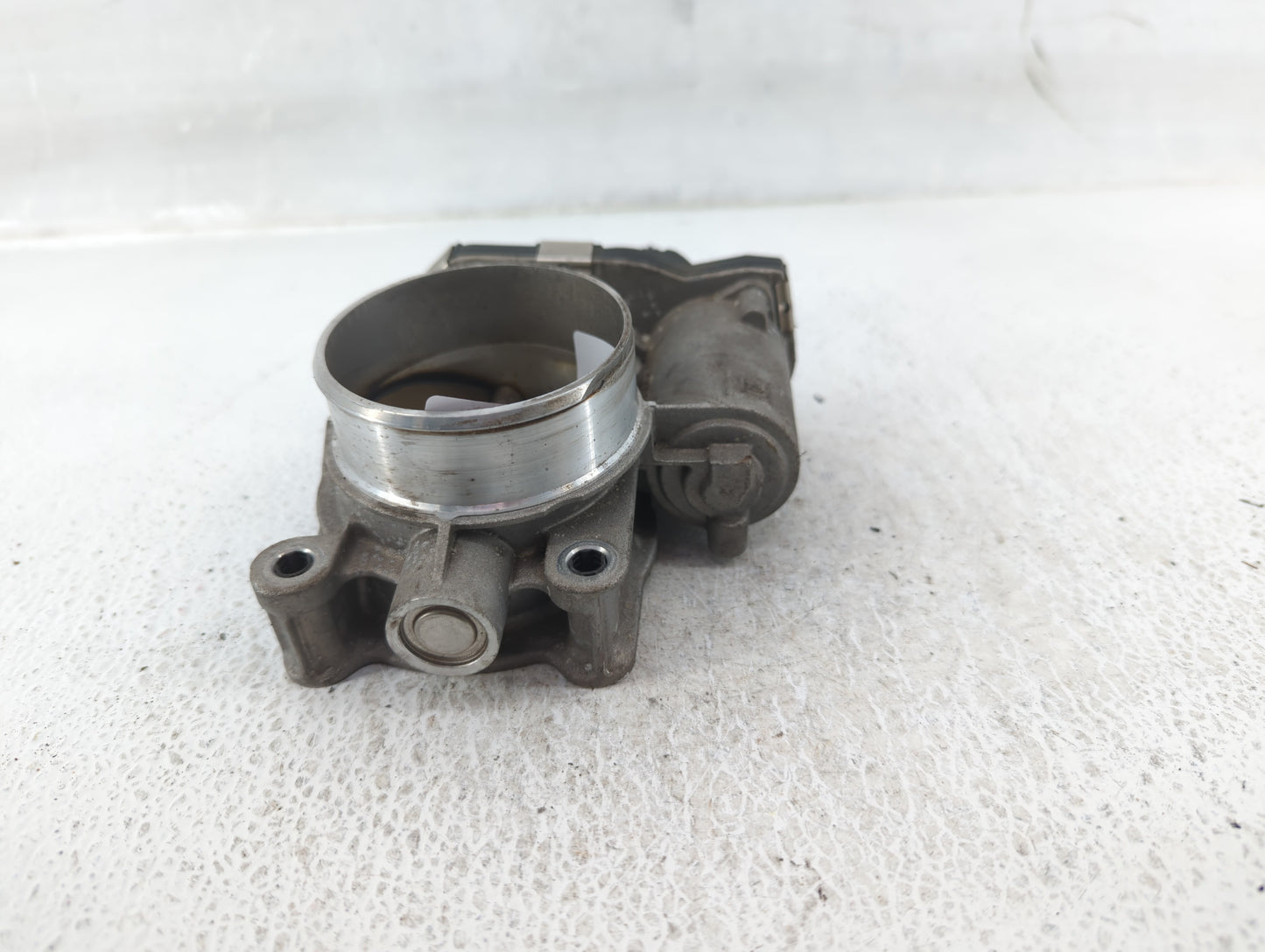 2016-2017 Chevrolet Equinox Throttle Body P/N:12670834AA Fits Fits 2016 2017 OEM Used Auto Parts - Oemusedautoparts1.com