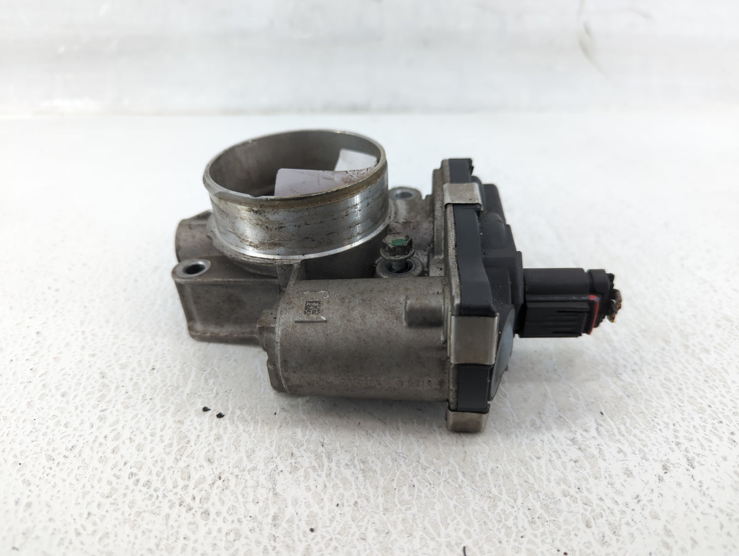 2016-2017 Chevrolet Equinox Throttle Body P/N:12670834AA Fits Fits 2016 2017 OEM Used Auto Parts - Oemusedautoparts1.com