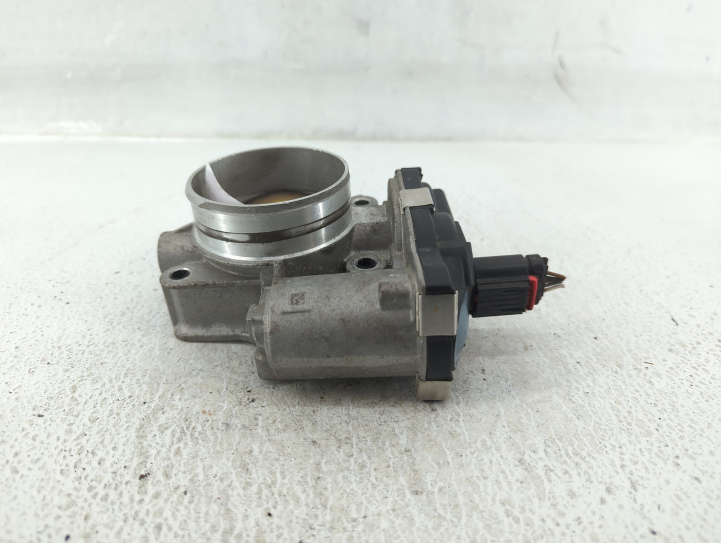 2016-2017 Chevrolet Equinox Throttle Body P/N:12670834AA Fits Fits 2016 2017 OEM Used Auto Parts - Oemusedautoparts1.com