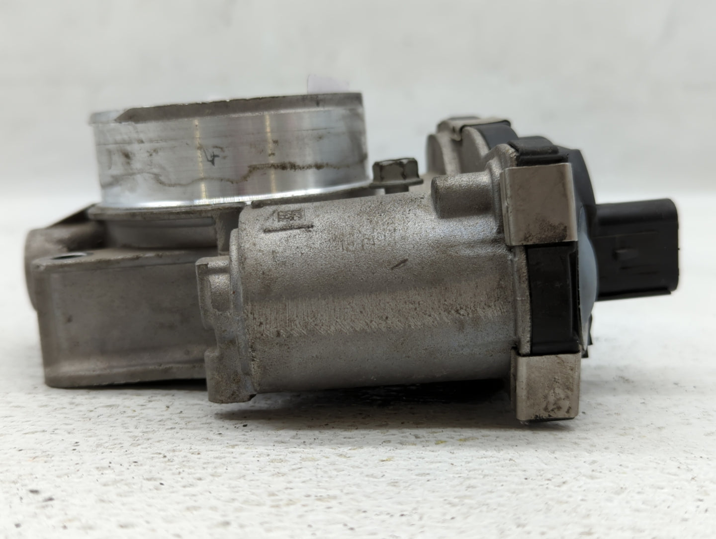 2016-2017 Chevrolet Equinox Throttle Body P/N:12670834AA Fits Fits 2016 2017 OEM Used Auto Parts - Oemusedautoparts1.com