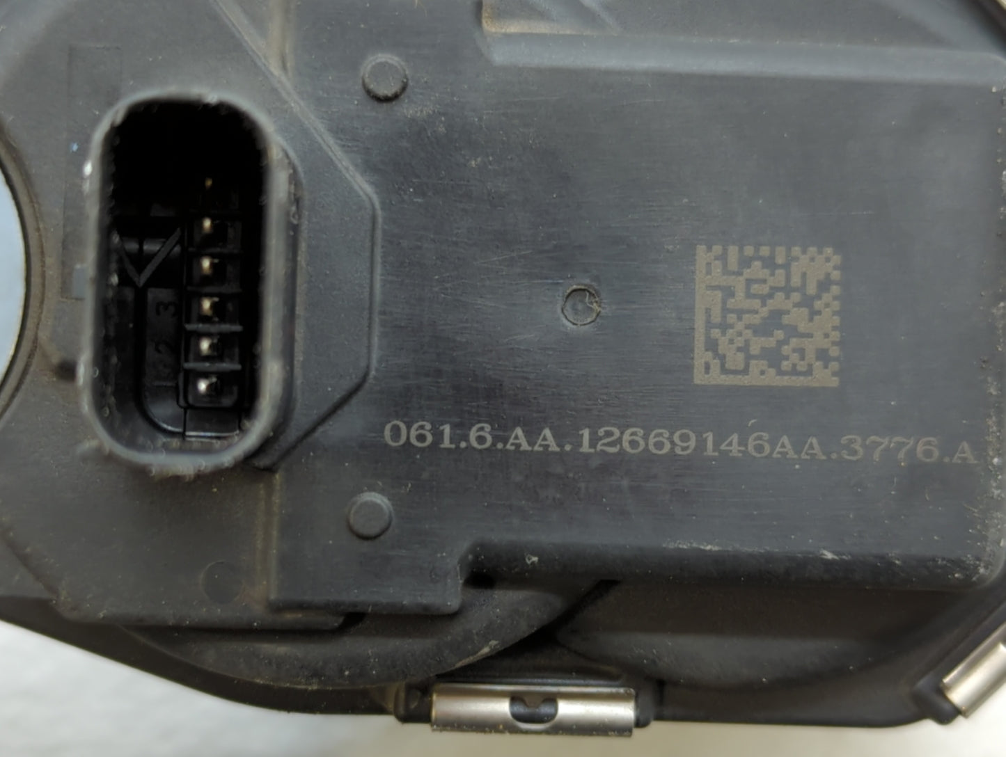 2016-2017 Chevrolet Equinox Throttle Body P/N:12670834AA Fits Fits 2016 2017 OEM Used Auto Parts - Oemusedautoparts1.com