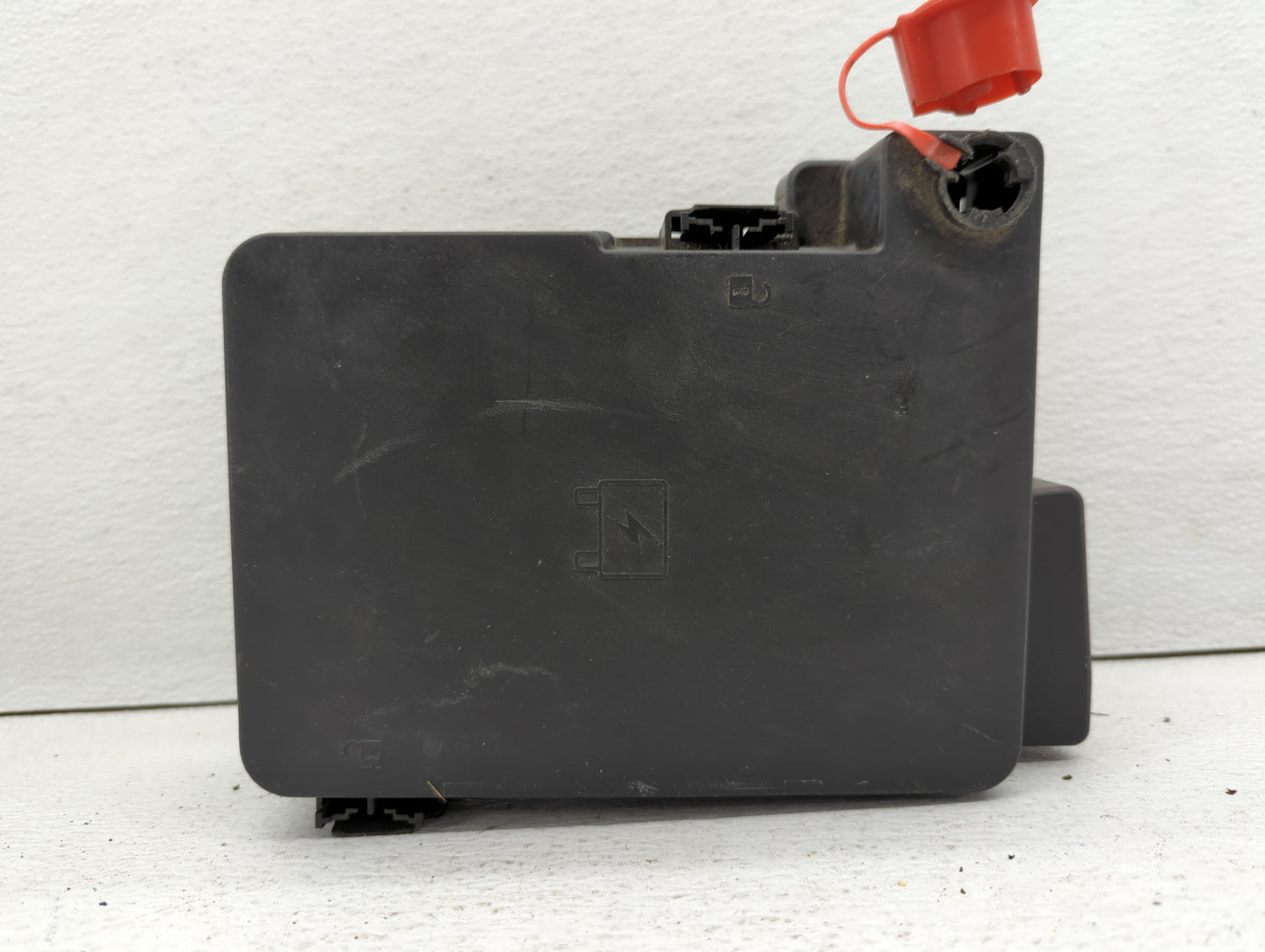 2016-2017 Chevrolet Equinox Fusebox Fuse Box Panel Relay Module P/N:84080470_01 Fits Fits 2016 2017 OEM Used Auto Parts - Oe