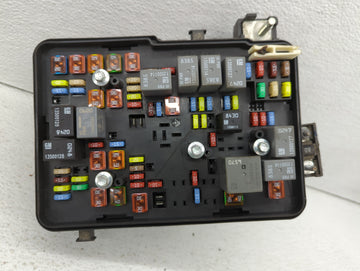 2016-2017 Chevrolet Equinox Fusebox Fuse Box Panel Relay Module P/N:84080470_01 Fits Fits 2016 2017 OEM Used Auto Parts
