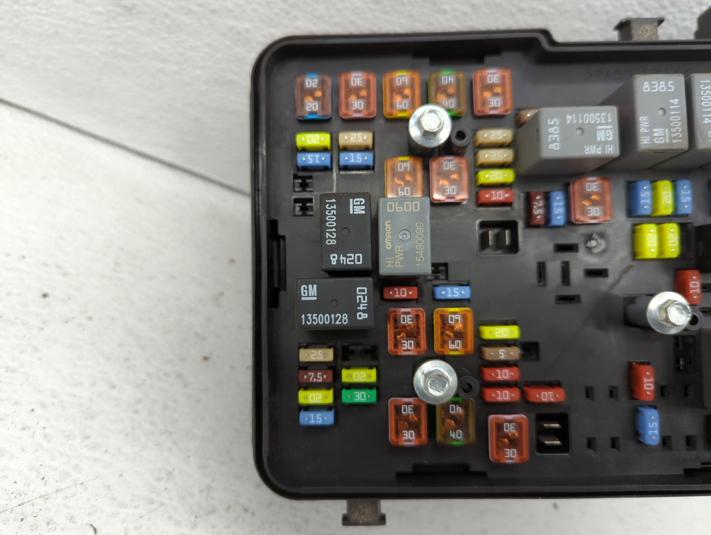 2016-2017 Chevrolet Equinox Fusebox Fuse Box Panel Relay Module P/N:84080470_01 Fits Fits 2016 2017 OEM Used Auto Parts - Oe