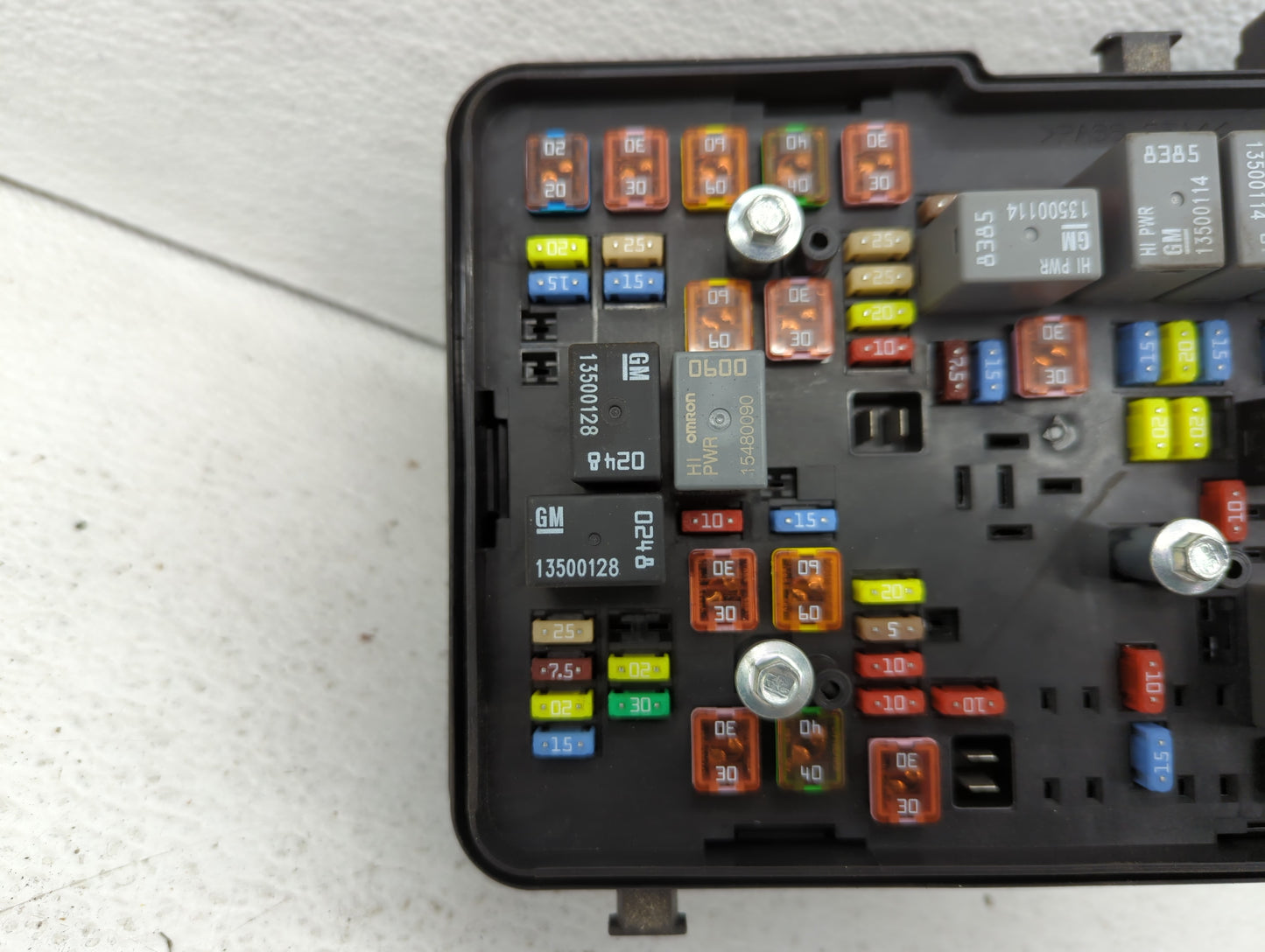 2016-2017 Chevrolet Equinox Fusebox Fuse Box Panel Relay Module P/N:84080470_01 Fits Fits 2016 2017 OEM Used Auto Parts - Oe