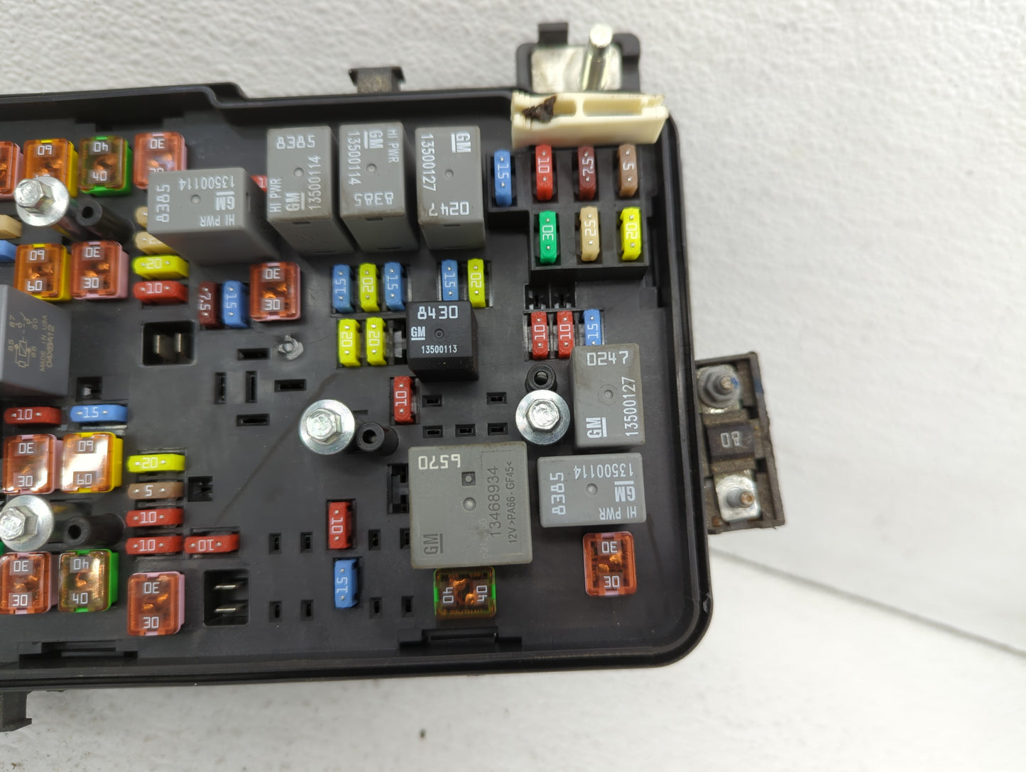 2016-2017 Chevrolet Equinox Fusebox Fuse Box Panel Relay Module P/N:84080470_01 Fits Fits 2016 2017 OEM Used Auto Parts - Oe