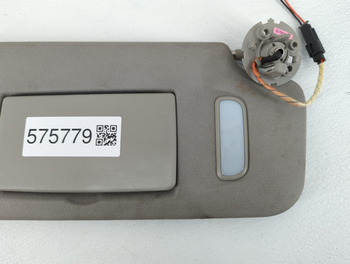 2010-2017 Chevrolet Equinox Sun Visor Shade Replacement Passenger Right Mirror Fits Fits 2010 2011 2012 2013 2014 2015 2016 