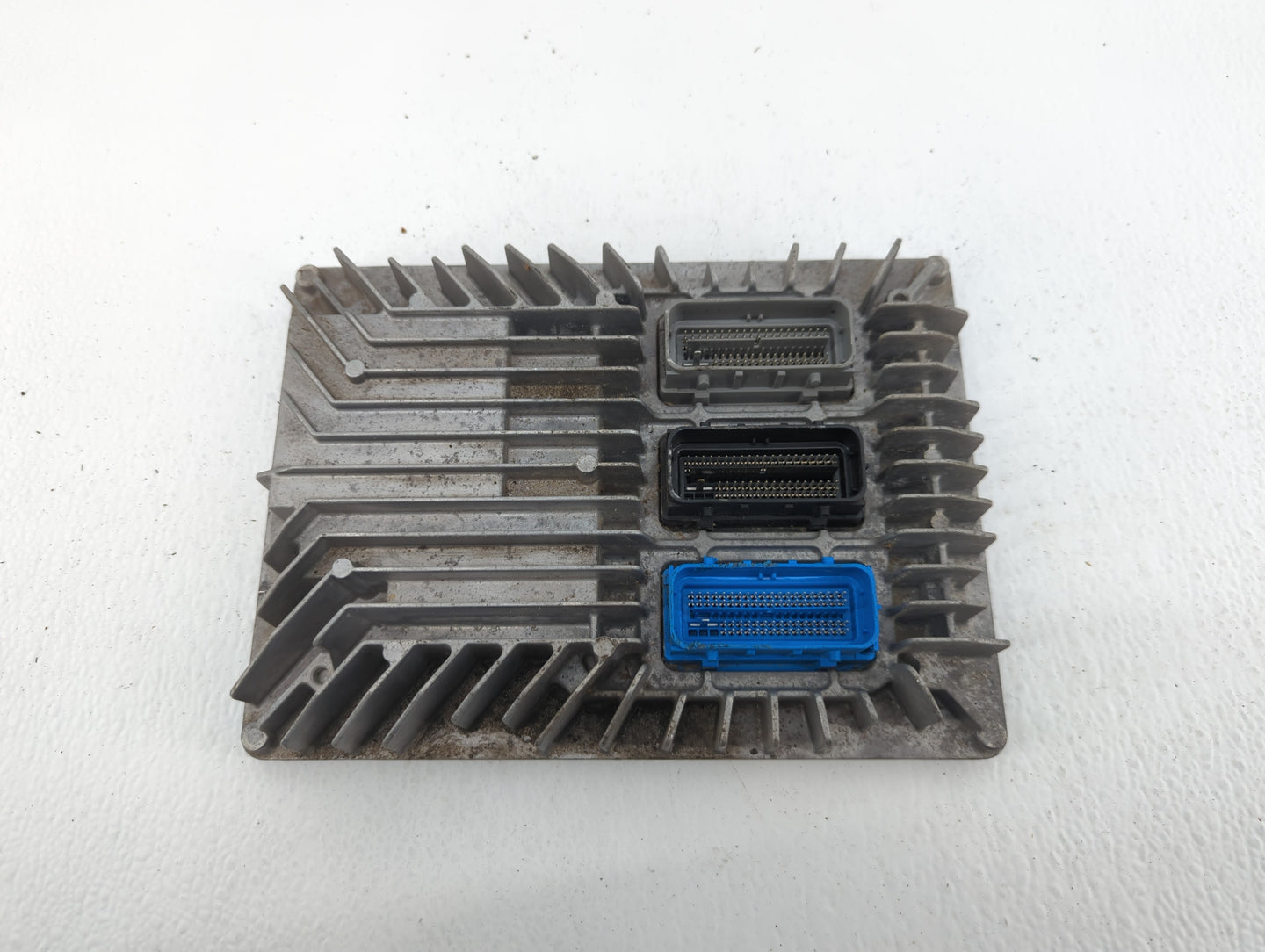 2017 Chevrolet Equinox PCM Engine Control Computer ECU ECM PCU OEM P/N:12667002 12667189 Fits Fits 2018 2019 2020 OEM Used A
