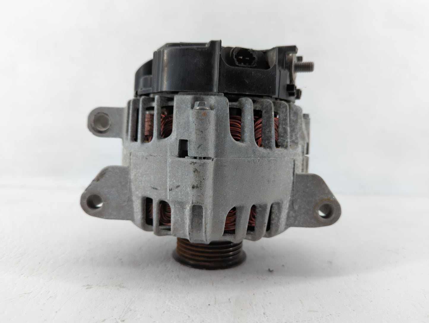 2010-2017 Chevrolet Equinox Alternator Replacement Generator Charging Assembly Engine OEM P/N:13588328 Fits OEM Used Auto Pa