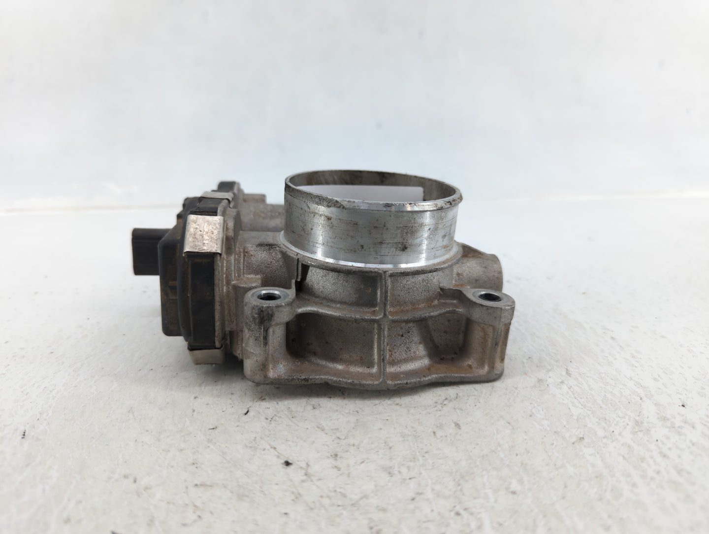 2016-2017 Chevrolet Equinox Throttle Body P/N:12670834AA Fits Fits 2016 2017 OEM Used Auto Parts - Oemusedautoparts1.com
