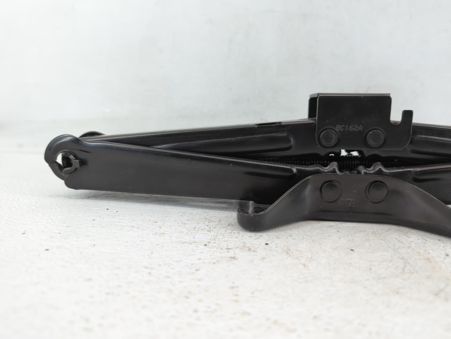2017 Chevrolet Equinox Spare Scissor Car Jack 595891 - Oemusedautoparts1.com